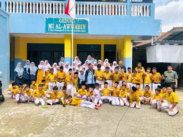 Mengenalkan Internet Sehat kepada Siswa MI Al-Awwabin